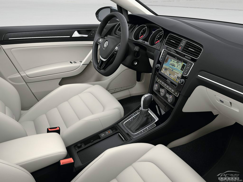 高爾夫(進口)內(nèi)飾高清大圖