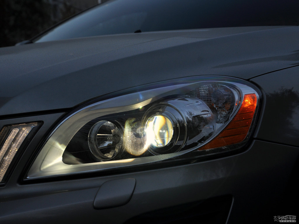 ؐ֠XC60(M)^DƬ