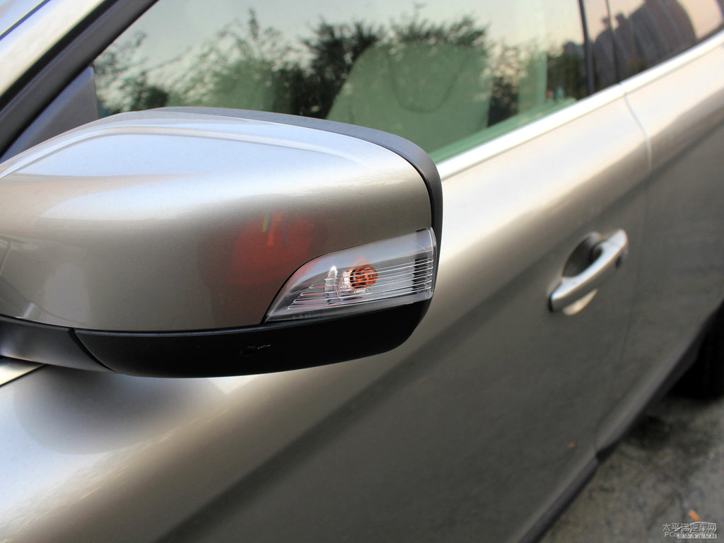 ؐ֠XC60(M)^DƬ