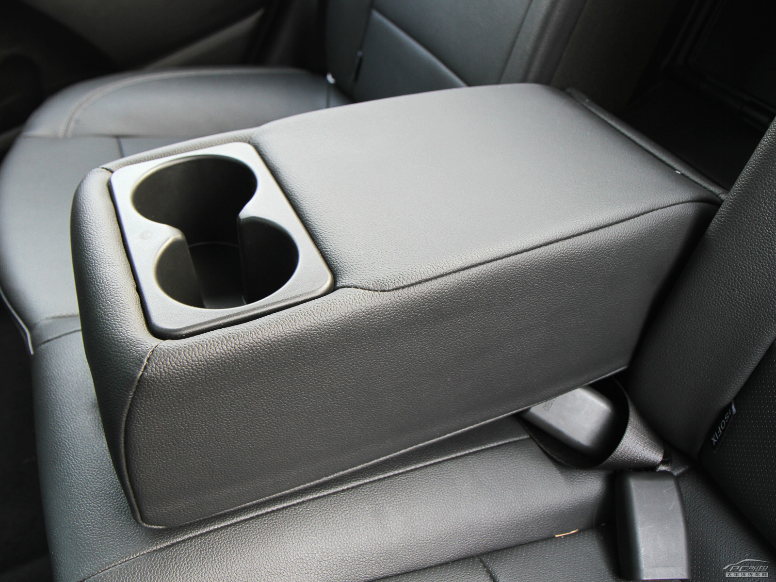 起亞K3空間高清大圖