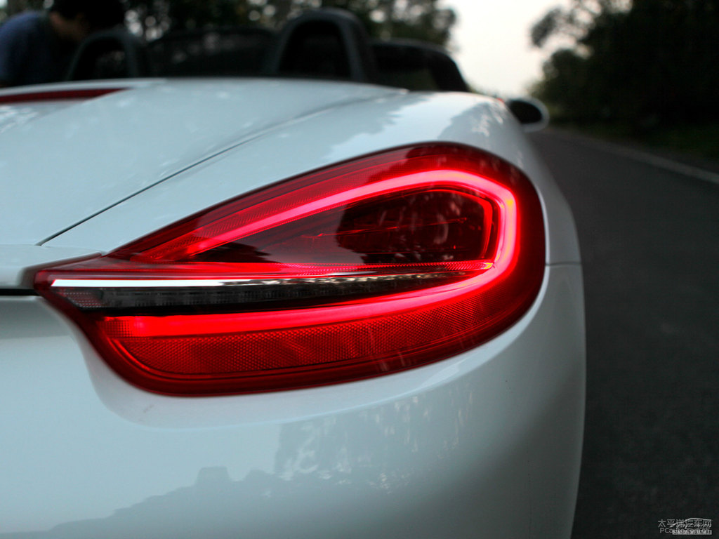 (x)Boxster܇(ch)β^DƬ