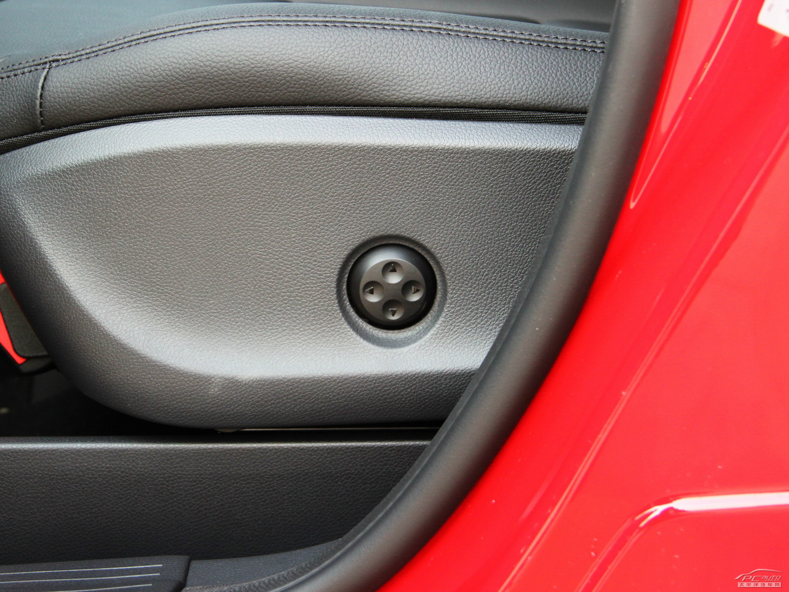 奔馳B級內(nèi)飾高清大圖