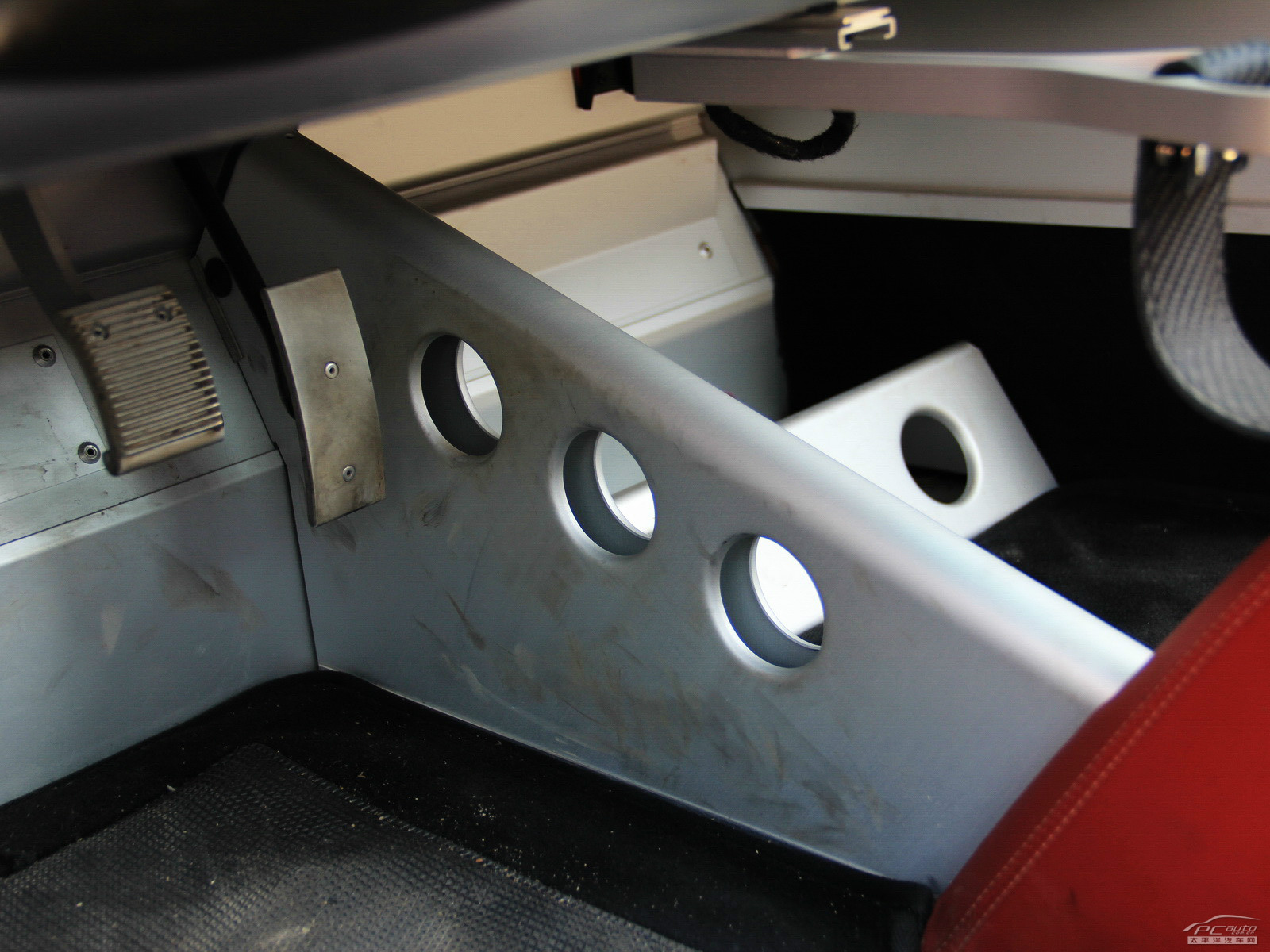 蓮花Elise內(nèi)飾高清大圖