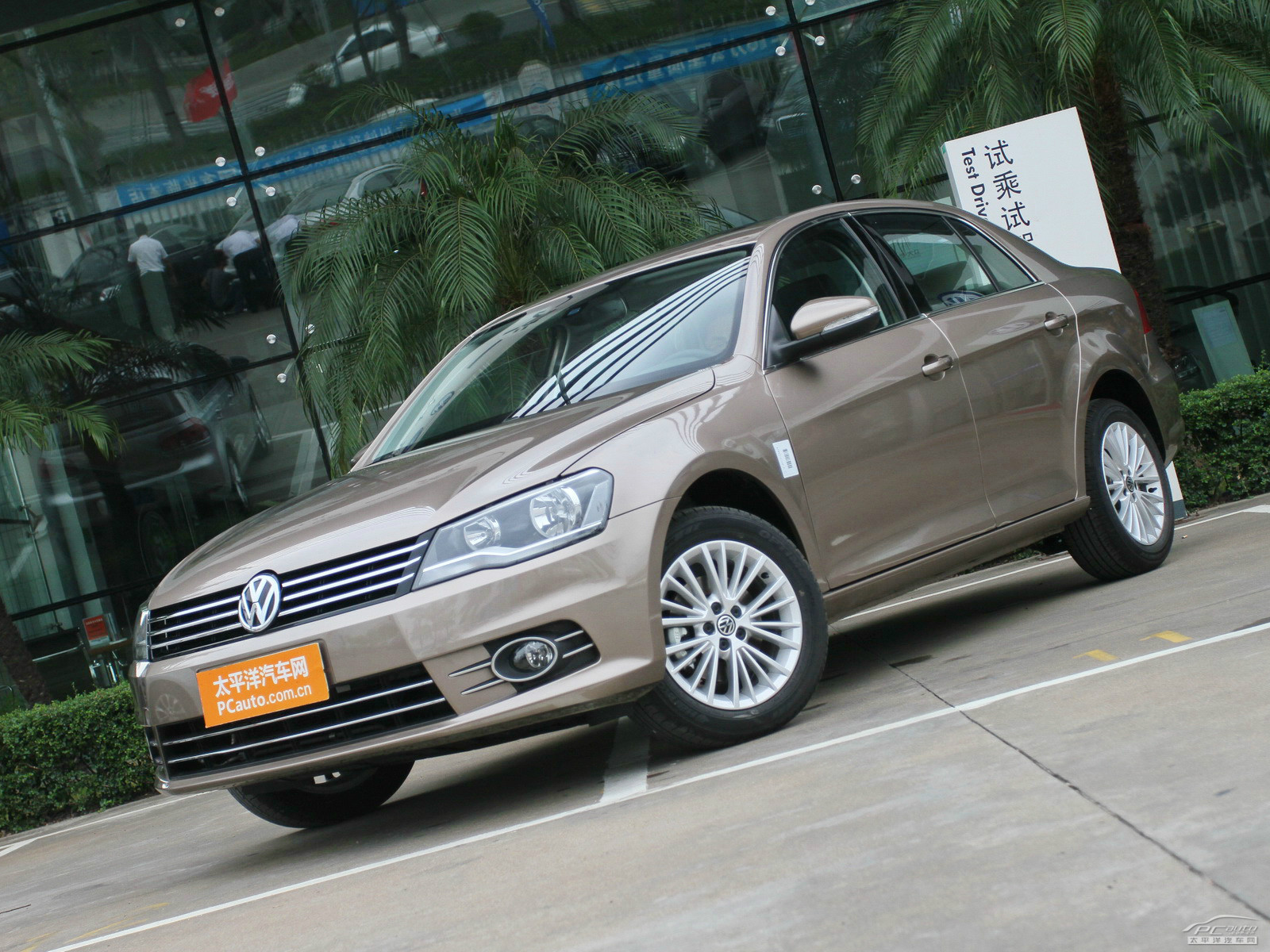 寶來外觀高清大圖