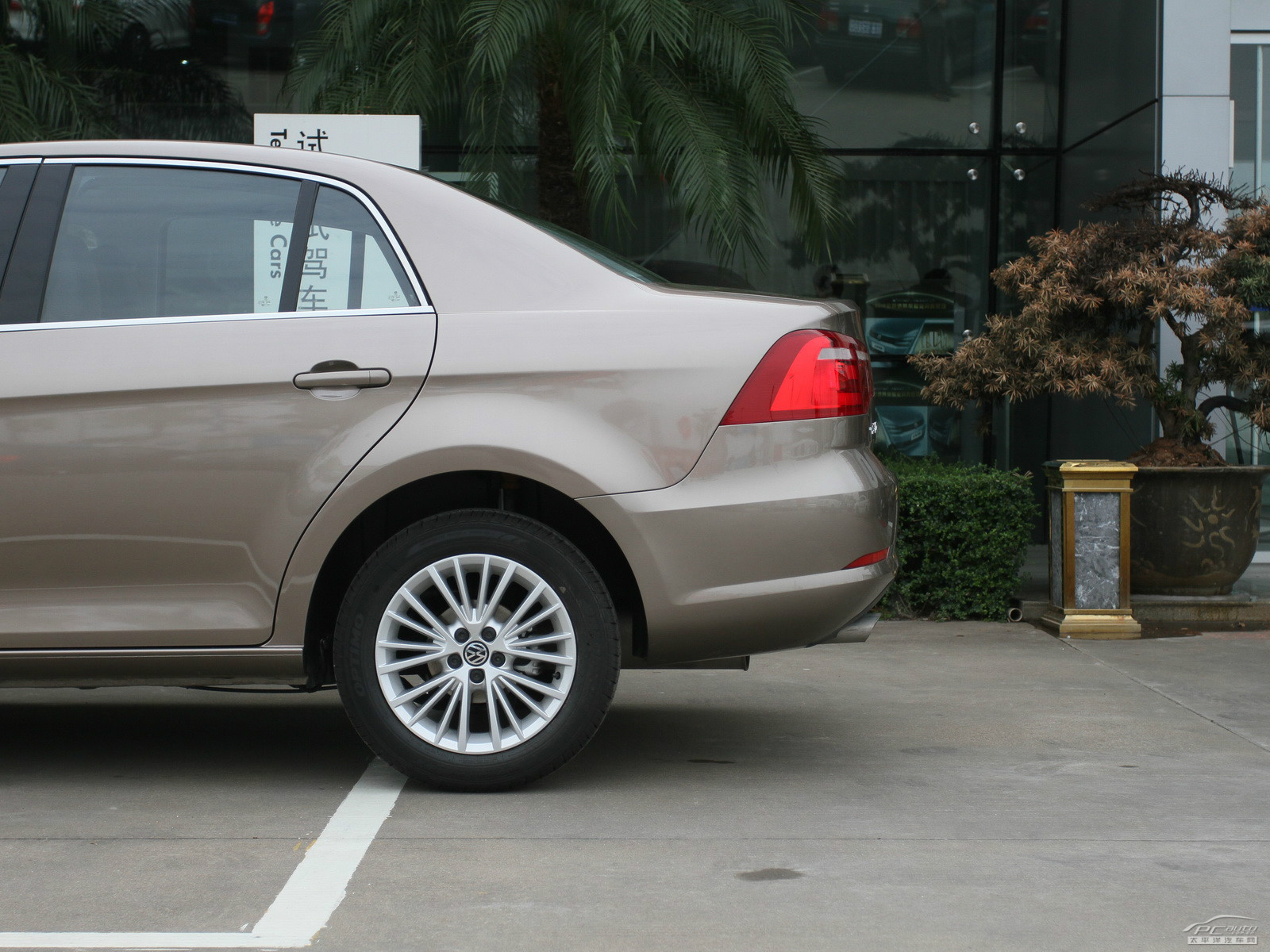 寶來外觀高清大圖