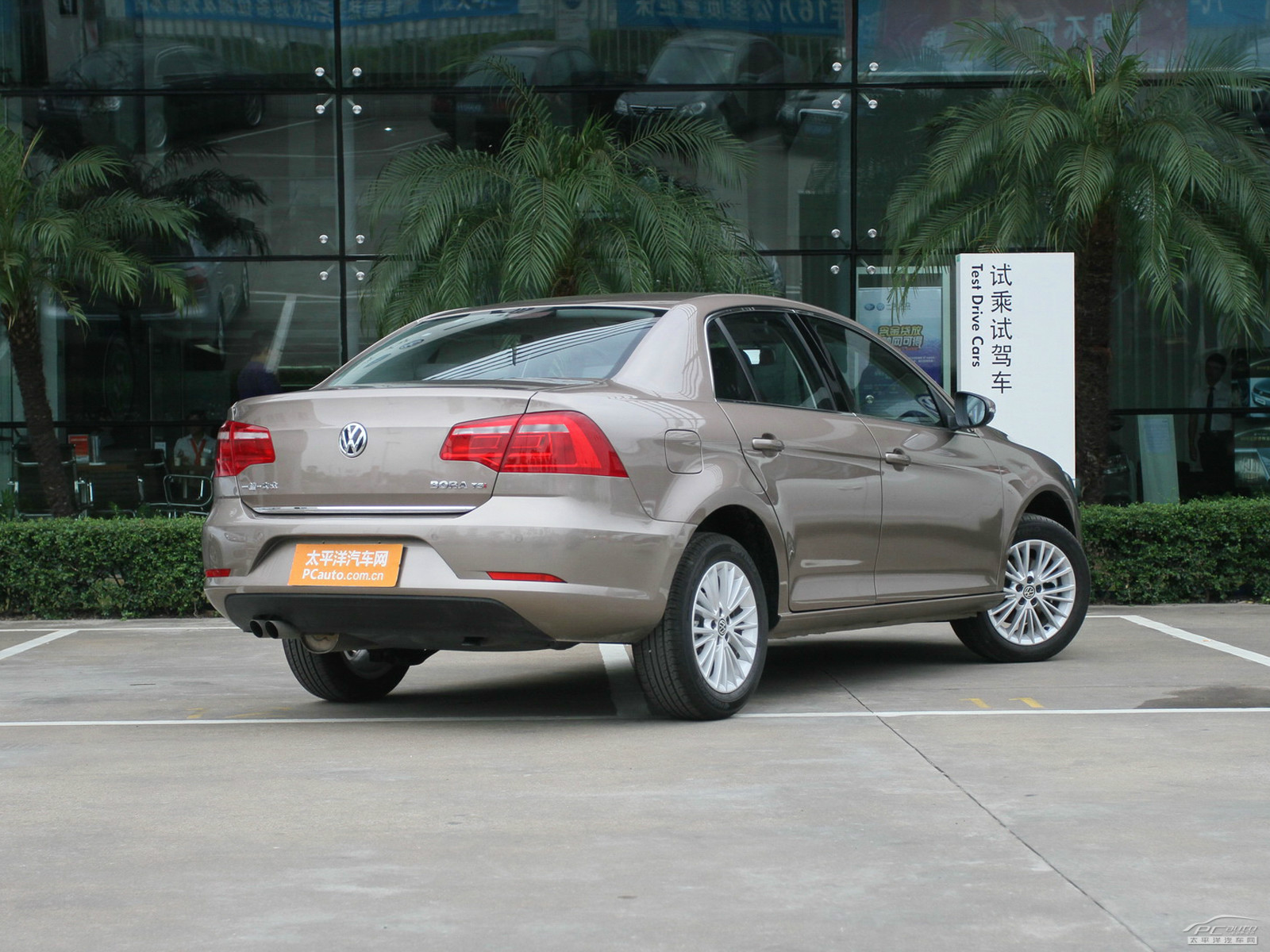 寶來外觀高清大圖