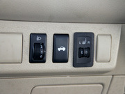 2012款 1.6L 自動尊貴版  2012款 1.6L 自動尊貴版