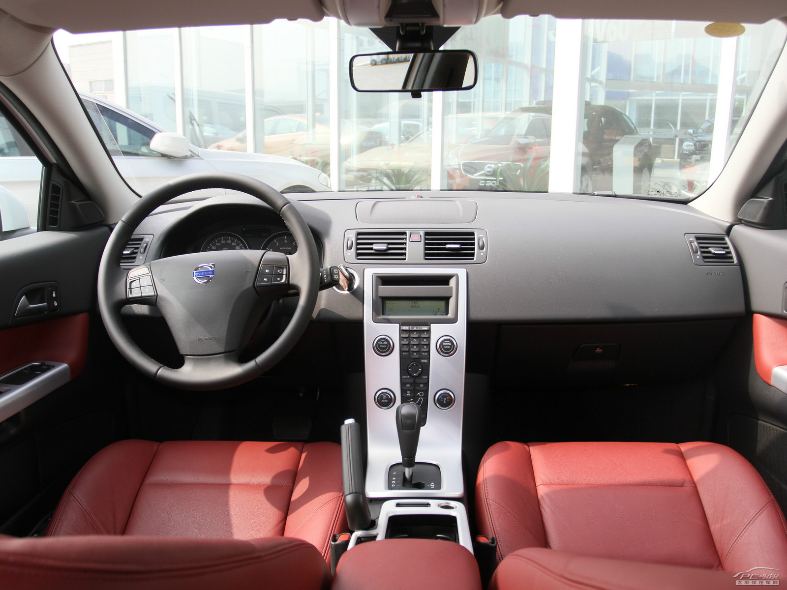 沃爾沃C30內飾高清大圖