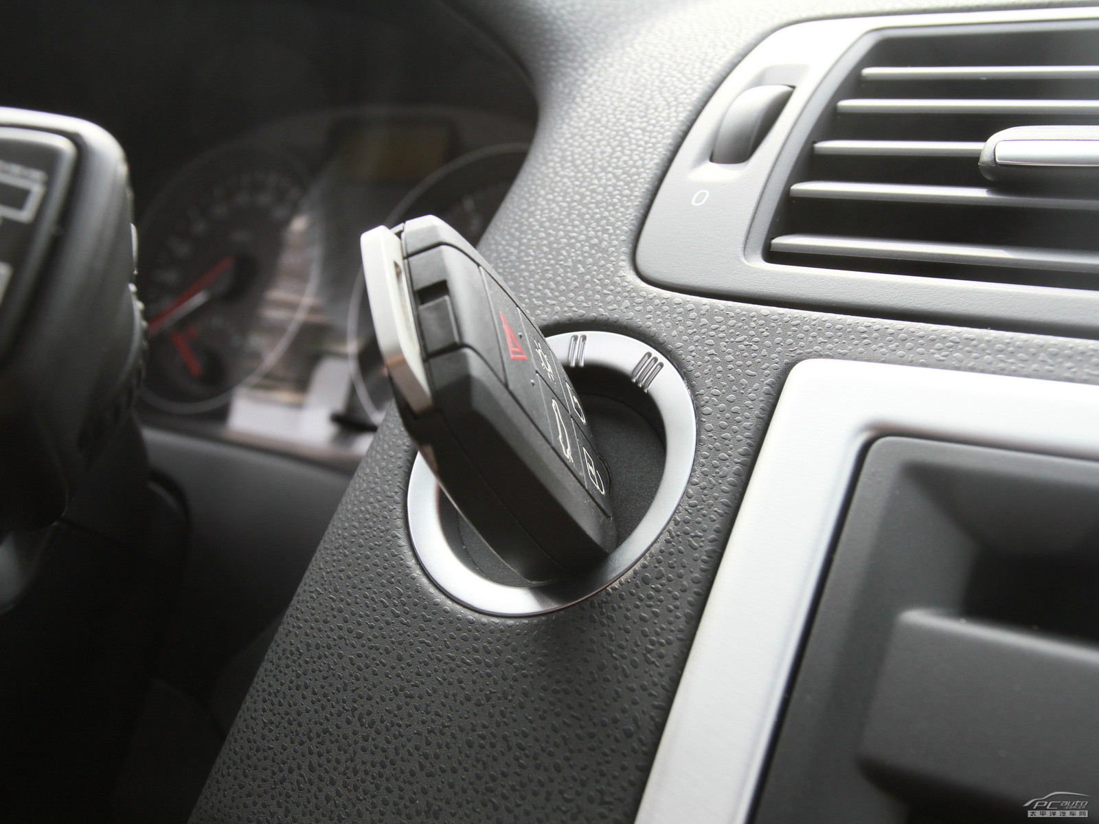 沃爾沃C30內(nèi)飾高清大圖