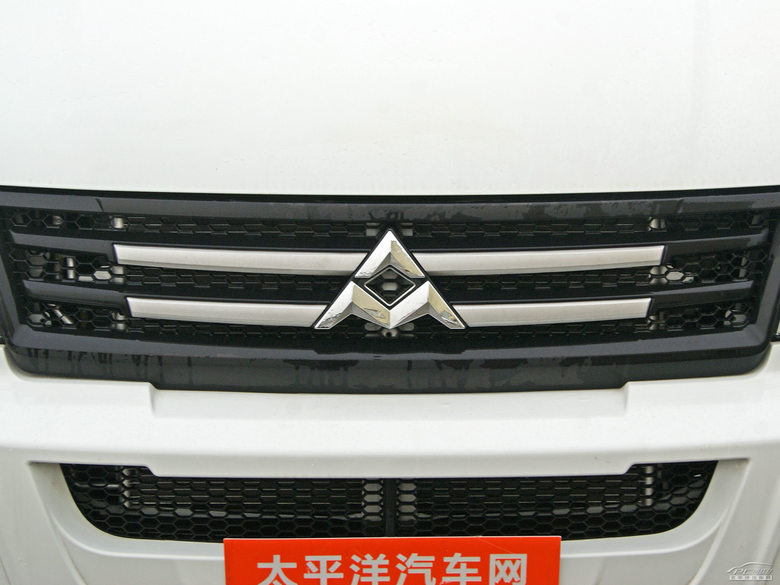 新途V80外觀高清大圖