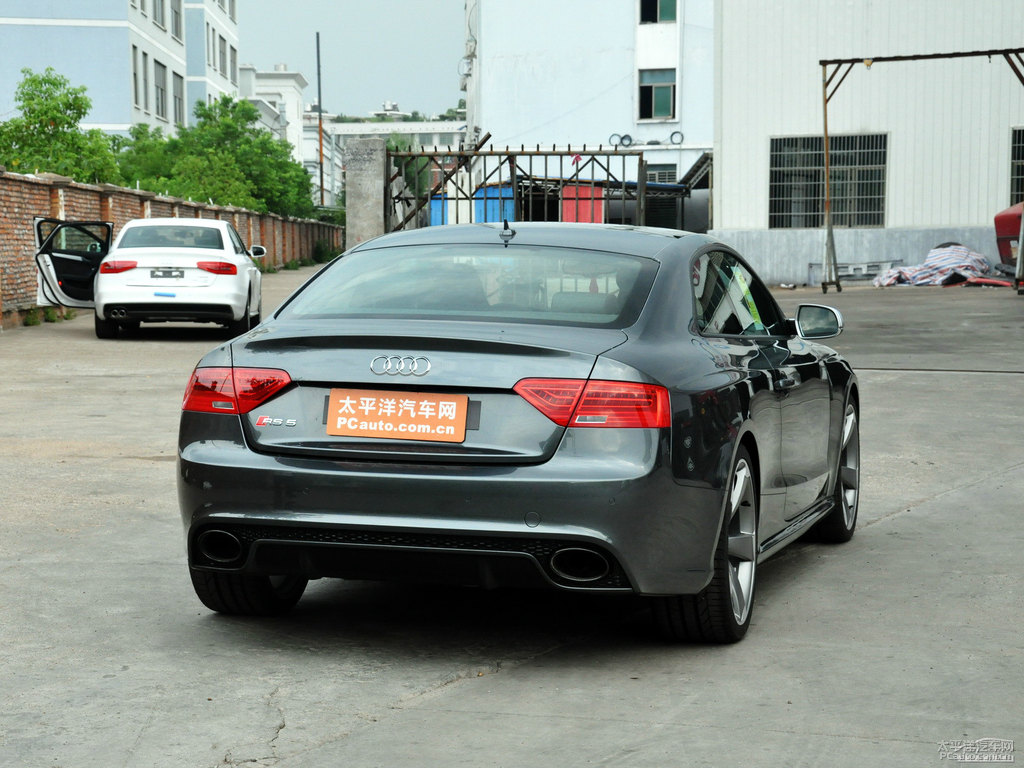 幻影黑奧迪RS 5整車外觀外觀圖片