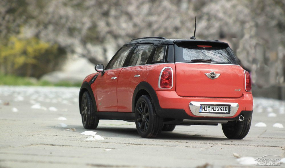 MINI COUNTRYMANDƬ
