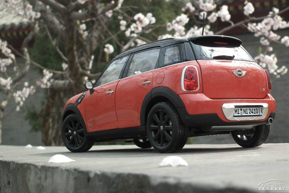 MINI COUNTRYMANDƬ