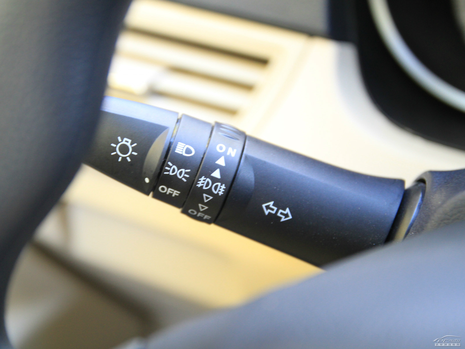 V5菱致內(nèi)飾高清大圖