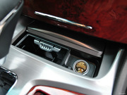 2012款 2.5L Royal Saloon 尊貴版 2012款 2.5L Royal Saloon 尊貴版