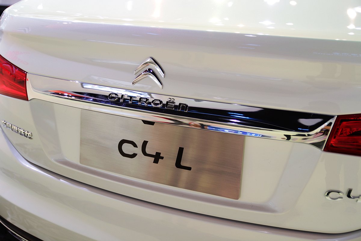 雪鐵龍C4L車(chē)展高清大圖