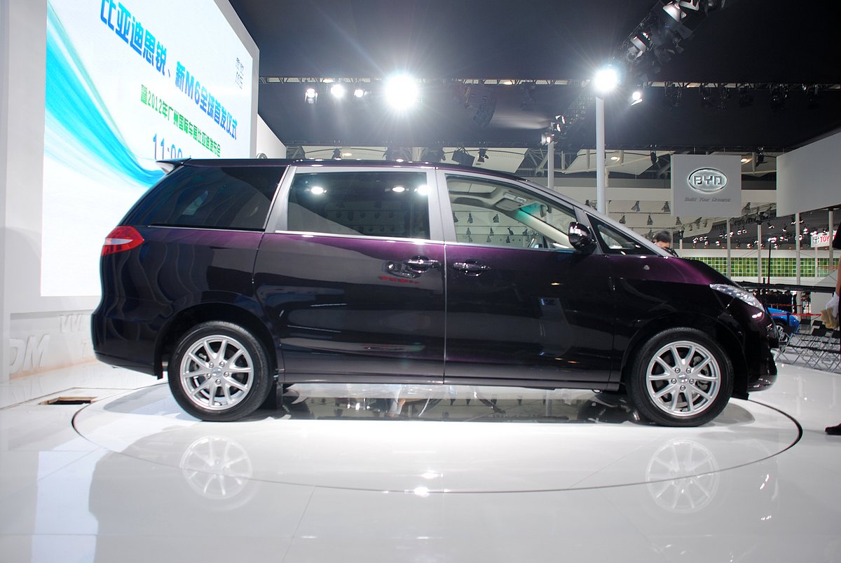 比亞迪M6車(chē)展高清大圖