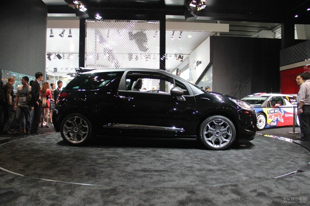 DS 3DƬ