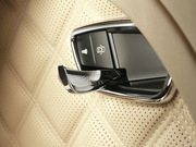 2011款 6.8T 尊貴版 2011款 6.8T 尊貴版