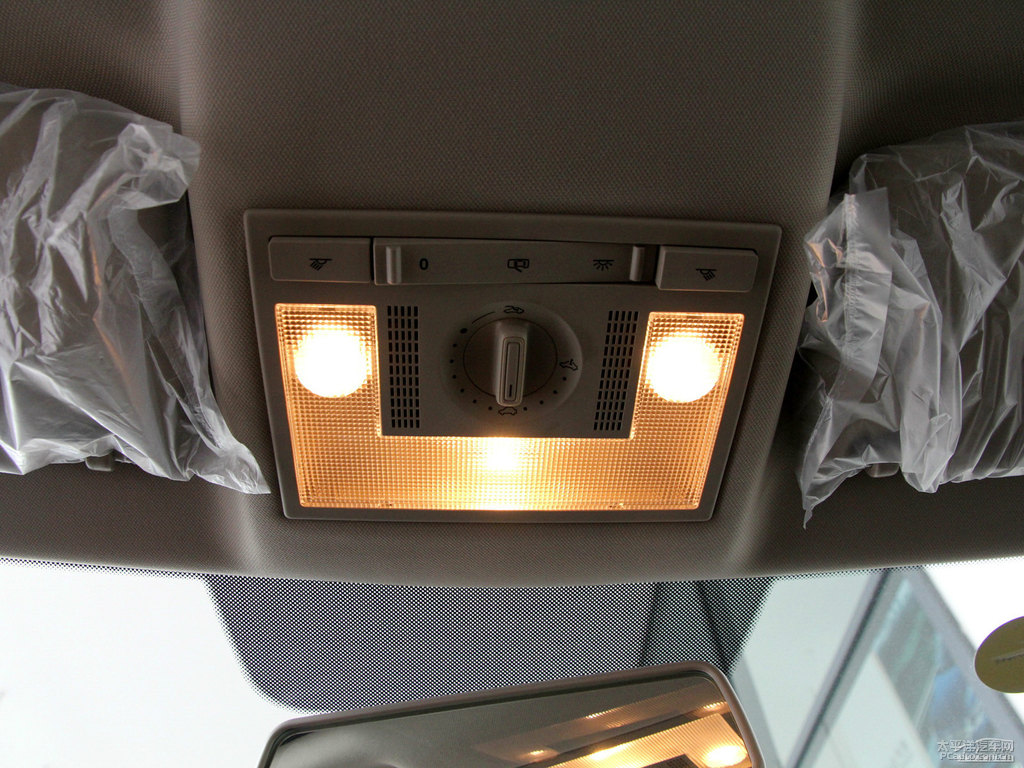 幸運金桑塔納車廂內(nèi)飾圖片