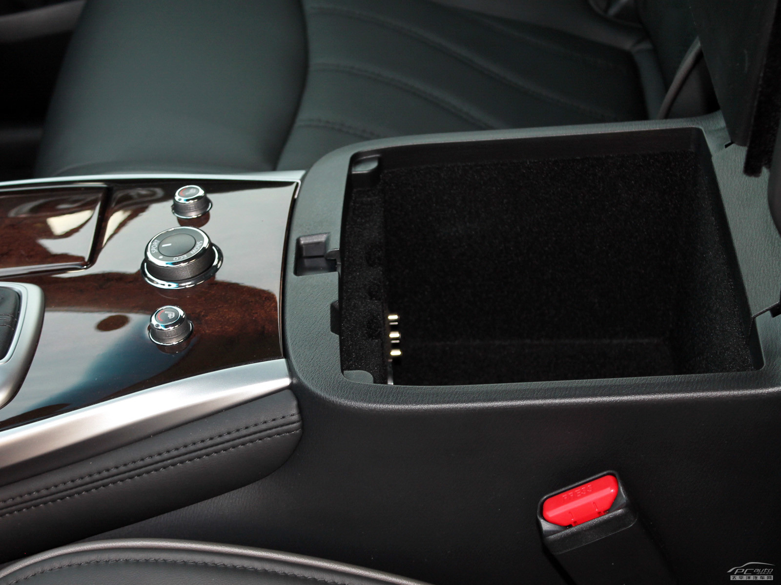 英菲尼迪JX空間高清大圖