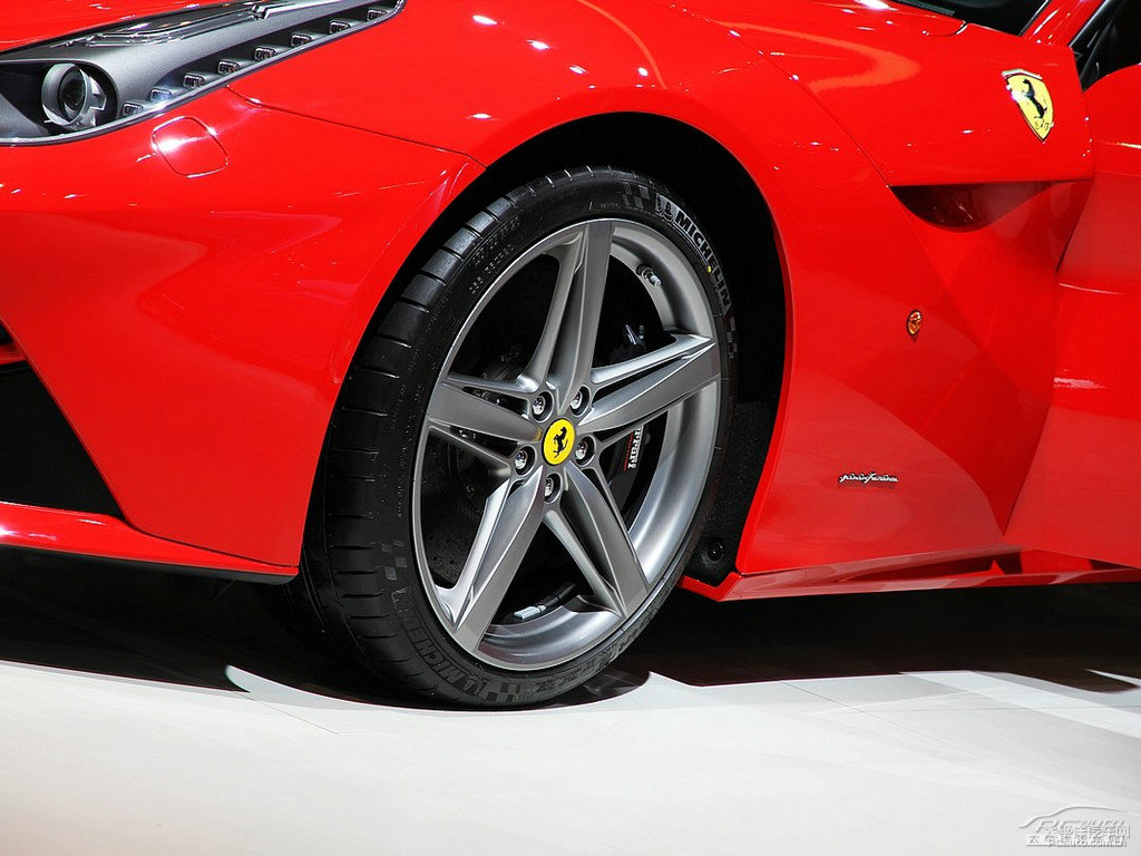 Rosso CorsaF12berlinetta܇^DƬ