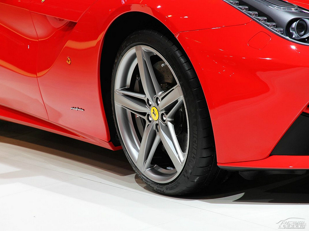 Rosso CorsaF12berlinetta܇^DƬ
