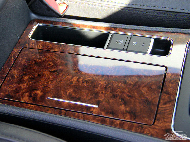 帕薩特內(nèi)飾圖片