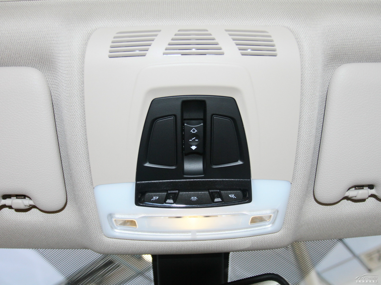 寶馬3系(進(jìn)口)內(nèi)飾高清大圖