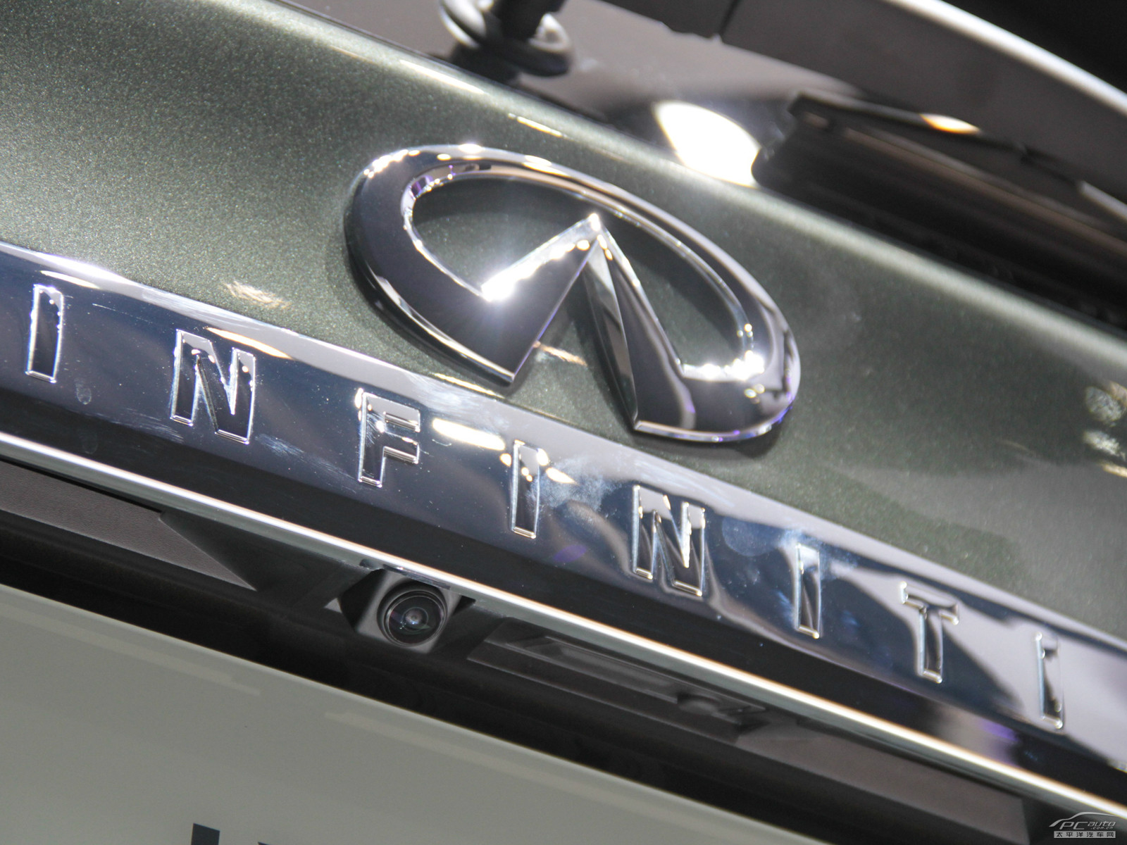 英菲尼迪JX外觀高清大圖