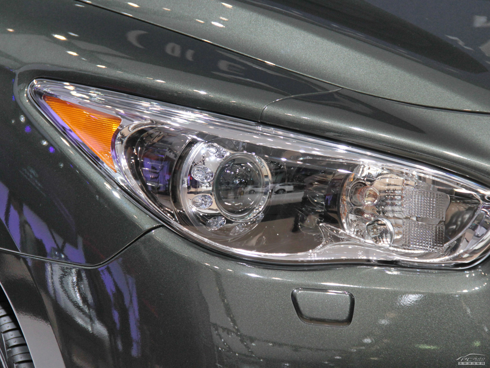 英菲尼迪JX外觀高清大圖