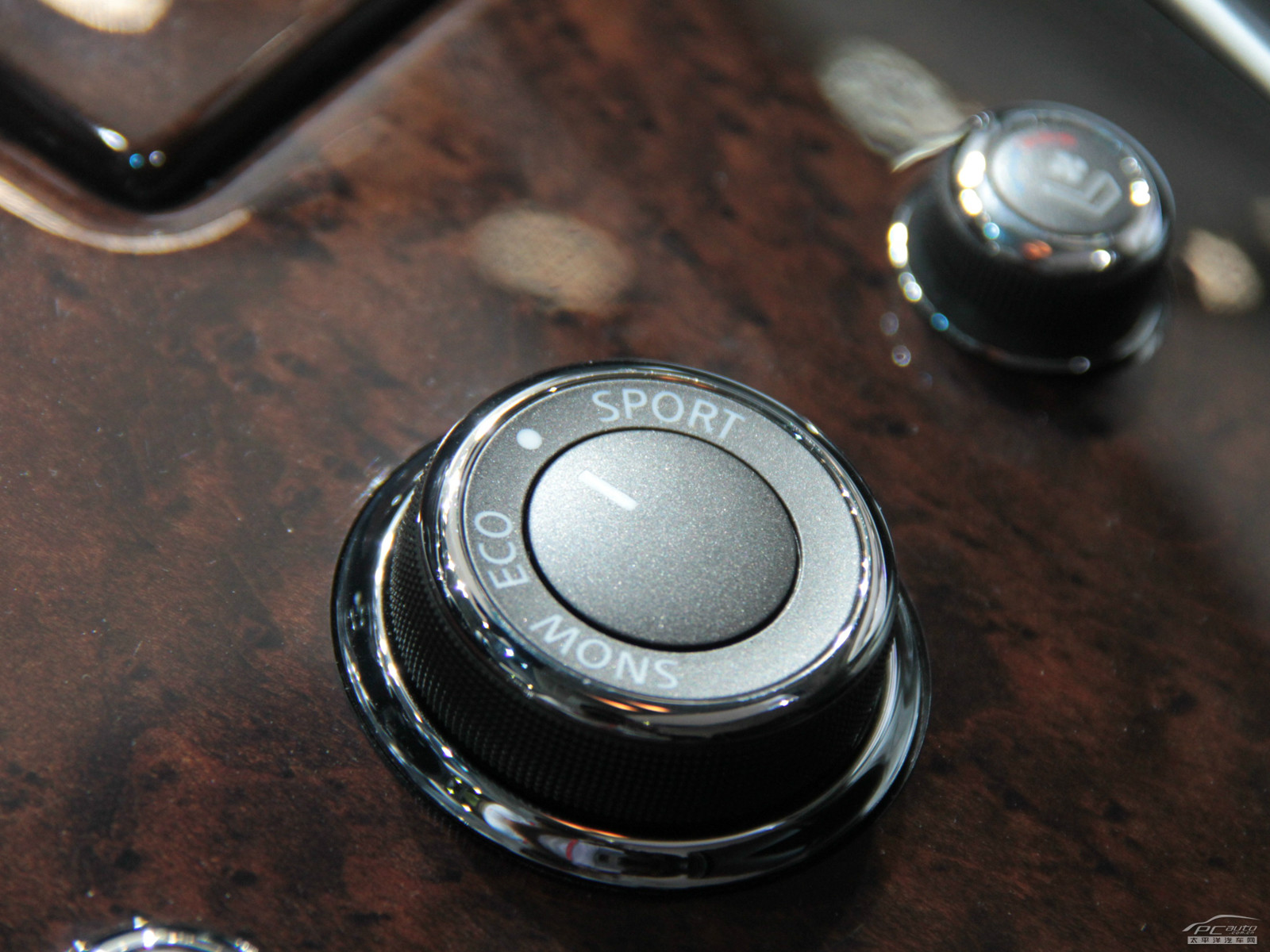 英菲尼迪JX內(nèi)飾高清大圖