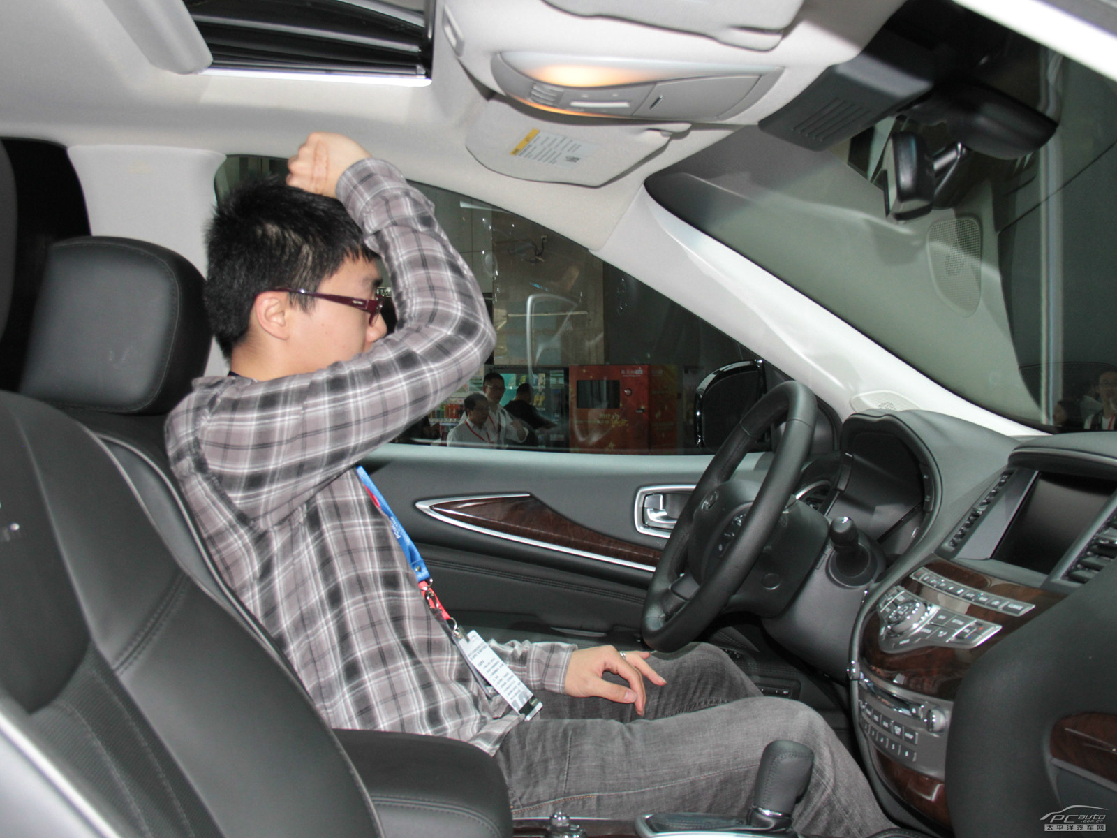 英菲尼迪JX空間高清大圖