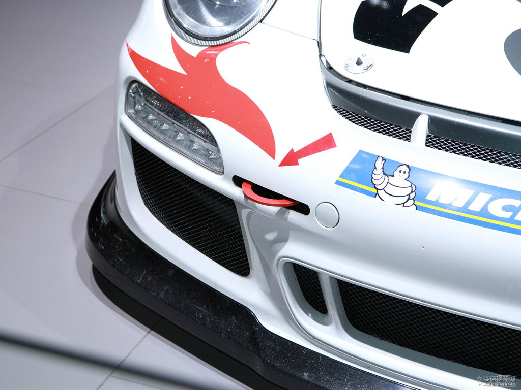 白色保時(shí)捷911車頭外觀圖片