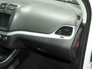 2012款 2.4L 兩驅(qū)豪華型 2012款 2.4L 兩驅(qū)豪華型