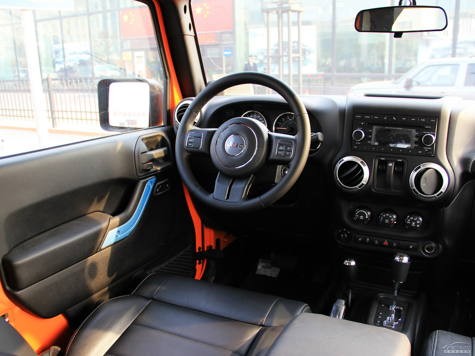 牧馬人內(nèi)飾高清大圖