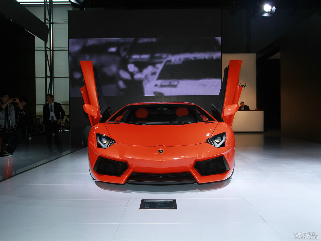 橙色Aventador整車外觀外觀圖片