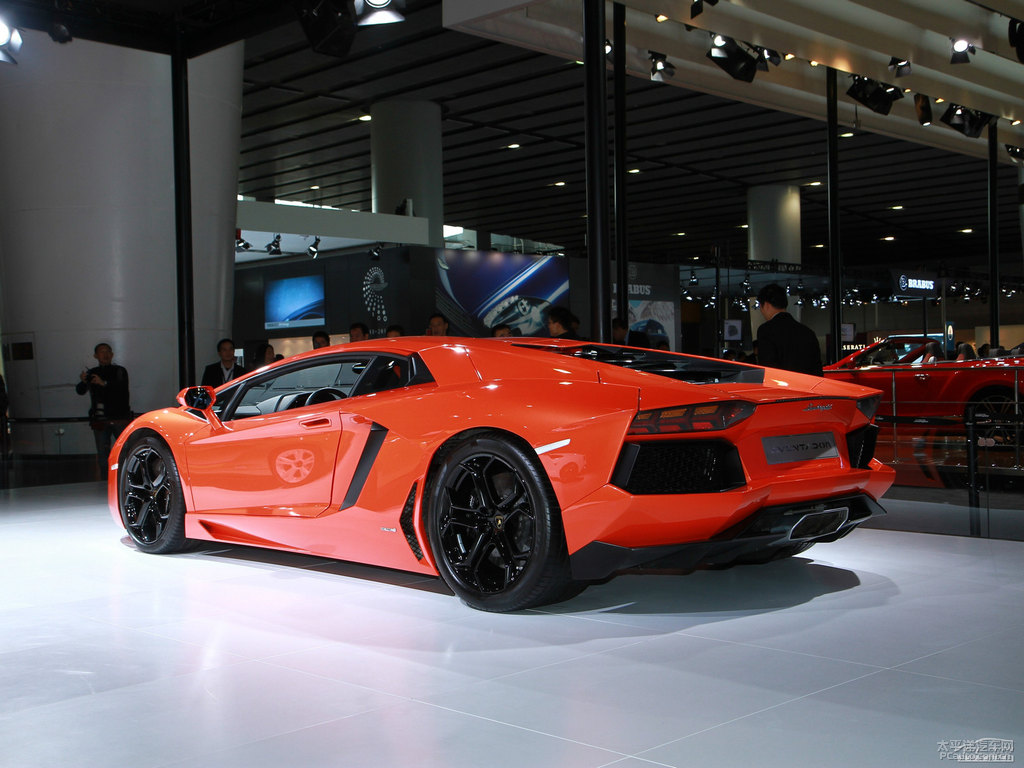 橙色Aventador整車外觀外觀圖片