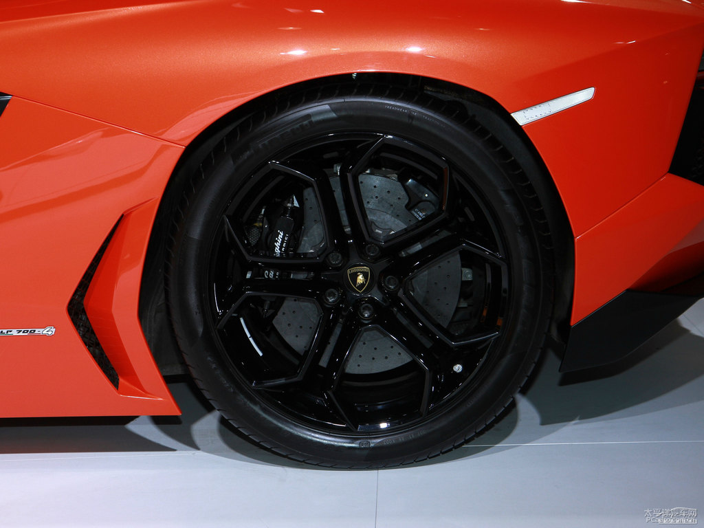 橙色Aventador車身外觀圖片