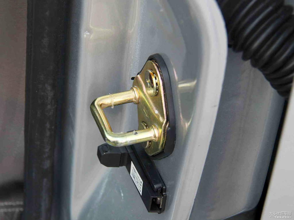 yؔ\(yn)300܇(ni)DƬ