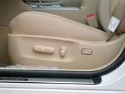 2012款 2.5L Royal Saloon 尊貴版 2012款 2.5L Royal Saloon 尊貴版