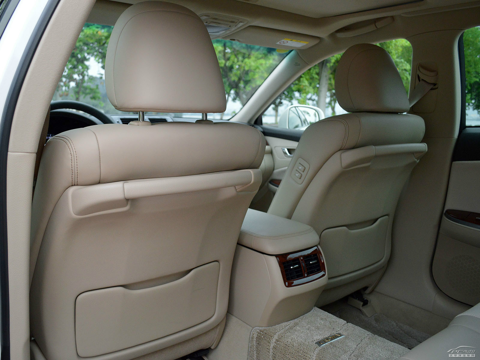 皇冠內(nèi)飾高清大圖