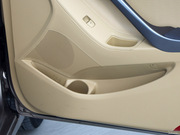 2012款 1.6L 自動(dòng)尊貴型 2012款 1.6L 自動(dòng)尊貴型