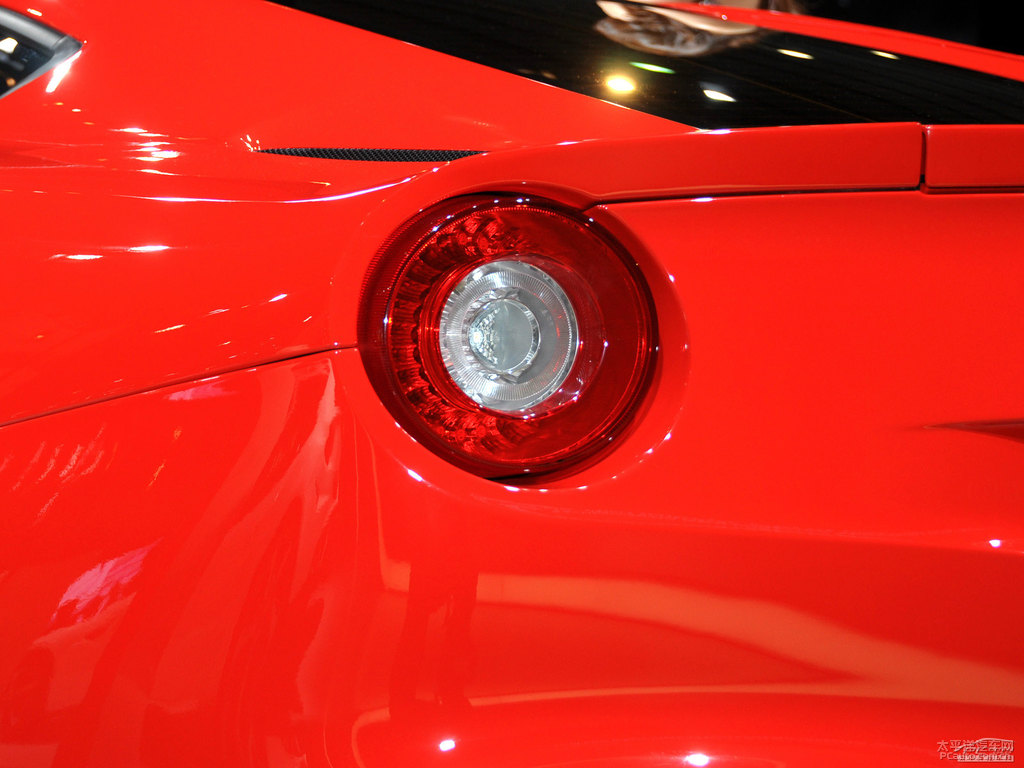 Rosso CorsaF12berlinetta܇β^DƬ