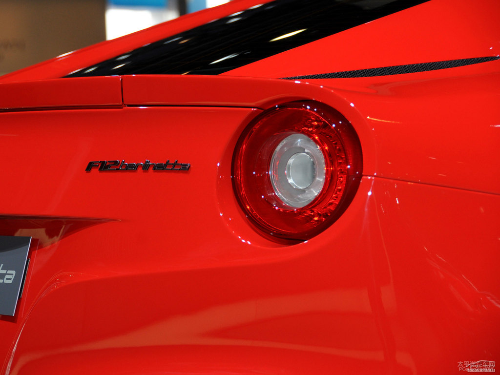 Rosso CorsaF12berlinetta܇β^DƬ