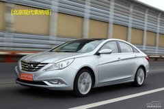 雪鐵龍C4 L競(jìng)爭力分析 要買就買1.6T版