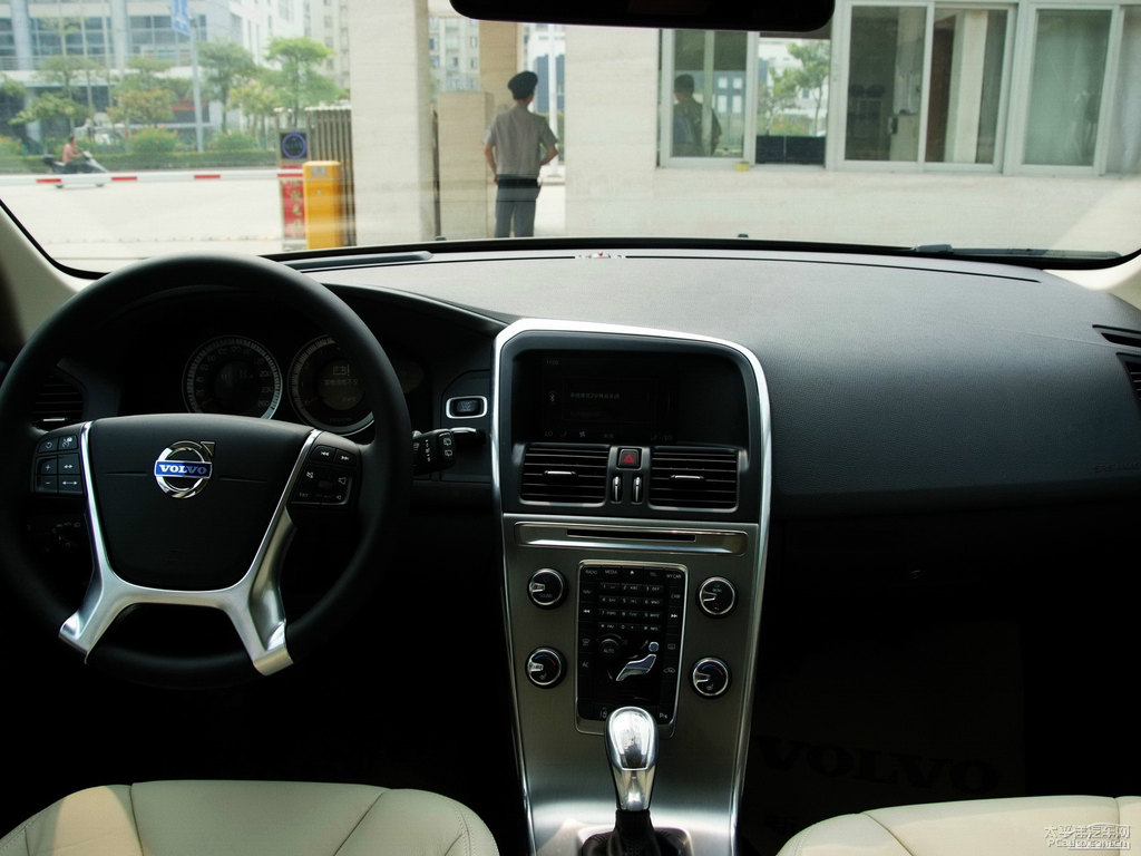 ~ɫ֠XC60(M(jn))(ni)DƬ