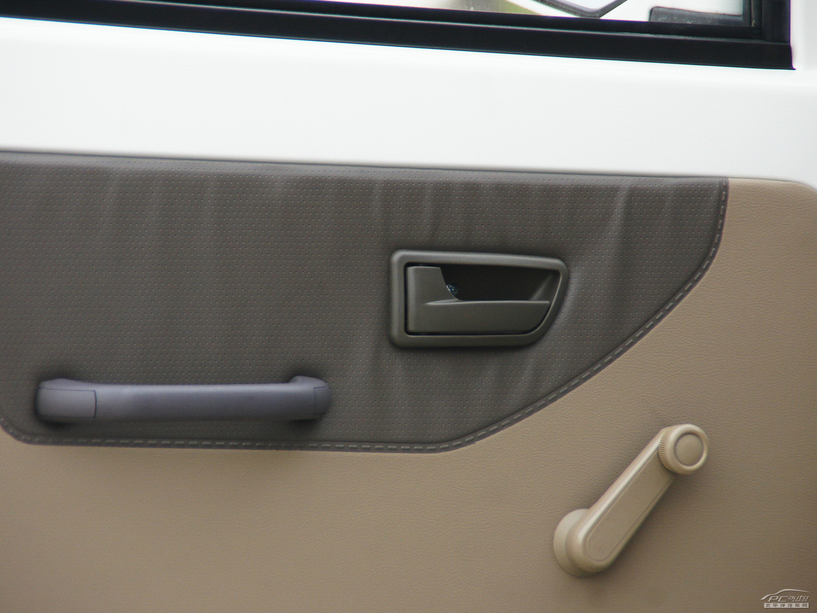 佳寶V70內(nèi)飾高清大圖