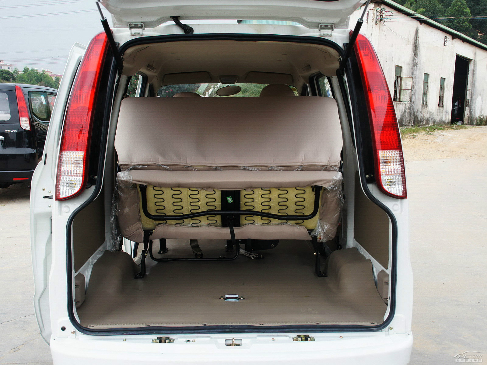 佳寶V70空間高清大圖