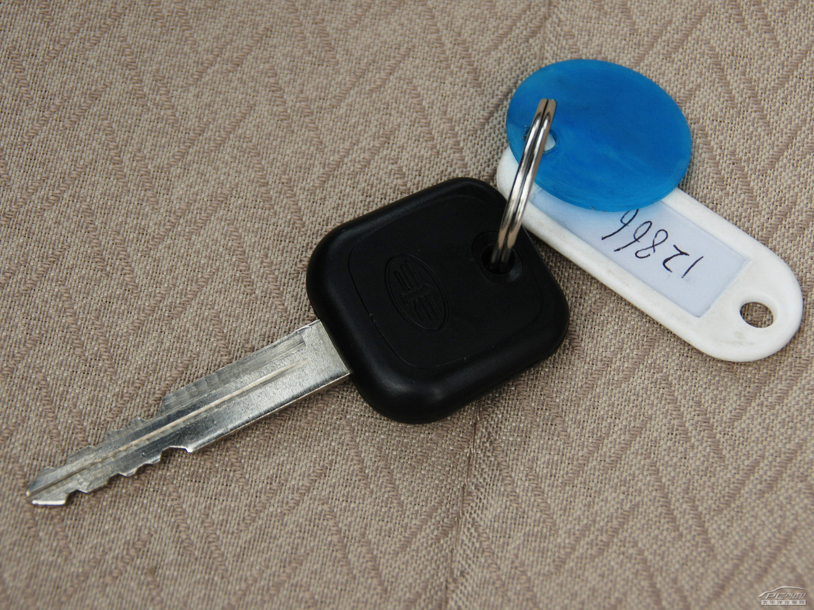 佳寶V70細(xì)節(jié)高清大圖